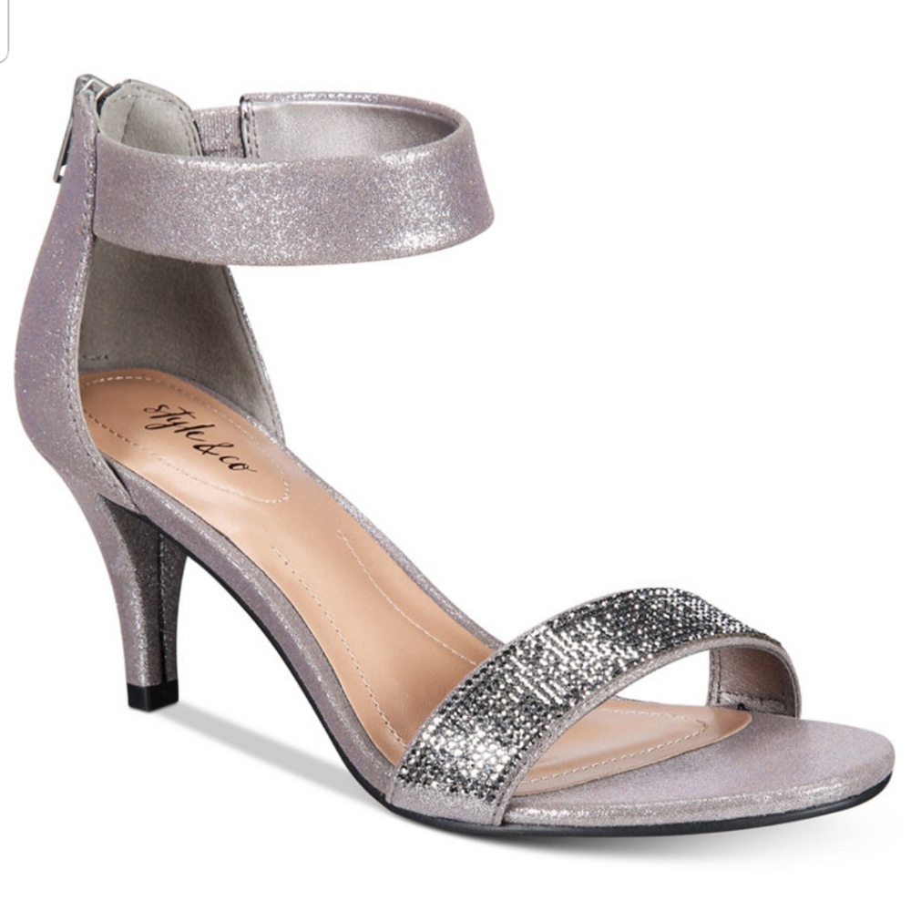 Evening shoe New in box